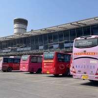 國慶長假三股客流疊加 這些線路車票緊張